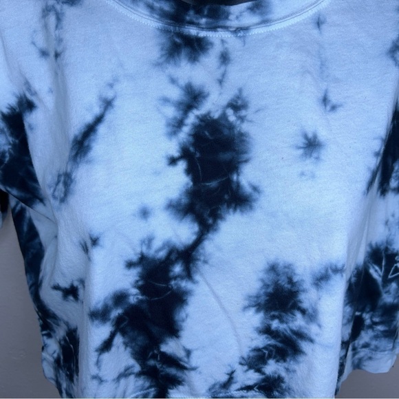 SMALL BLUE TIE DYE CROP TOP SHORT SLEEVE - Picture 6 of 10